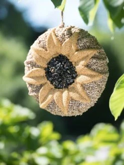 Songbird Tweets® Sunflower Wreath -Gardeners Sales Store 8598119 5255 tif