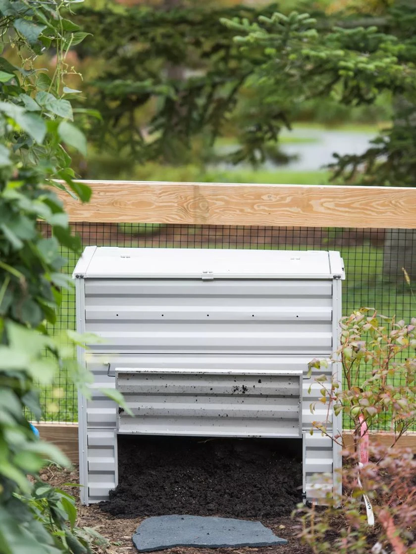 Demeter Metal Compost Bin 4 Demeter Metal Compost Bin - Image 2